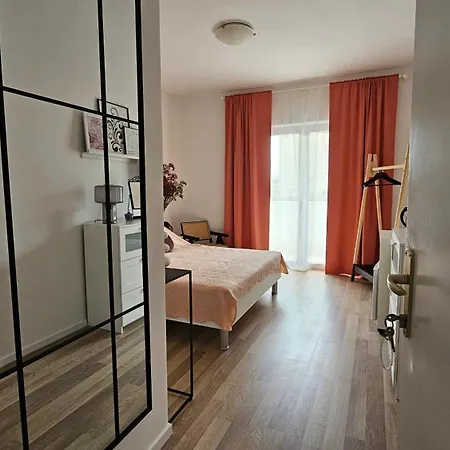 アパート And Dona