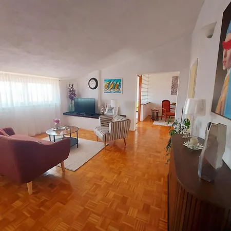 And Dona Apartamento Makarska
