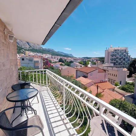 And Dona * Makarska