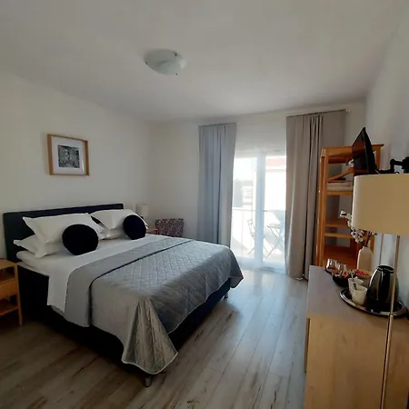 And Dona Apartamento Makarska