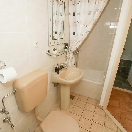 アパート And Dona マカルスカ