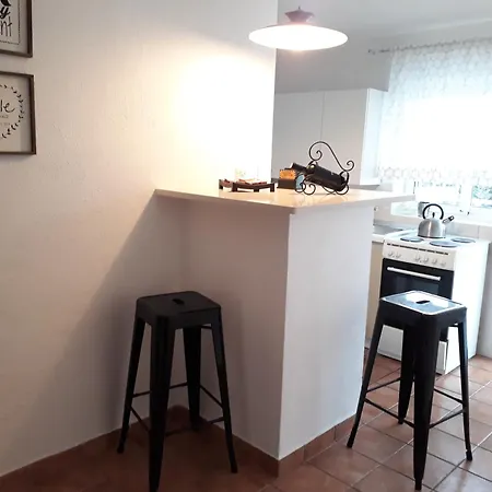 アパート And Dona