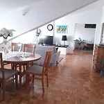 And Dona Apartment Makarska